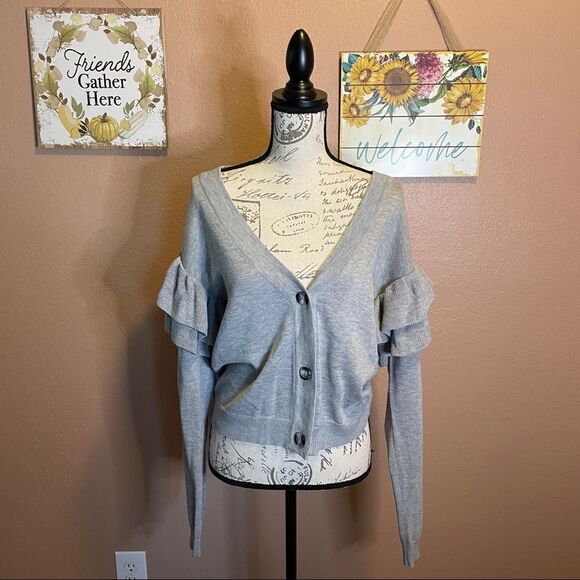 Planet Gold grey ruffle sweater - Picture 1 of 7